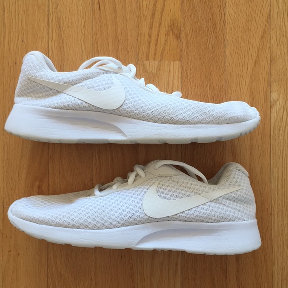 nike tanjun white mens